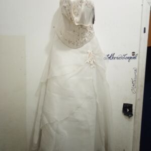 Elegant Cream Wedding Dress